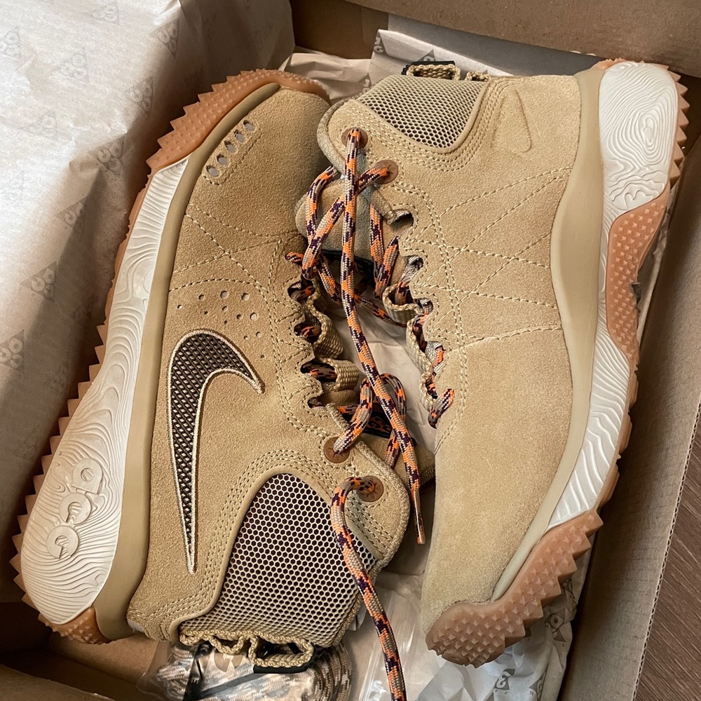 Nike ACG Angels Rest Hiking Shoes
